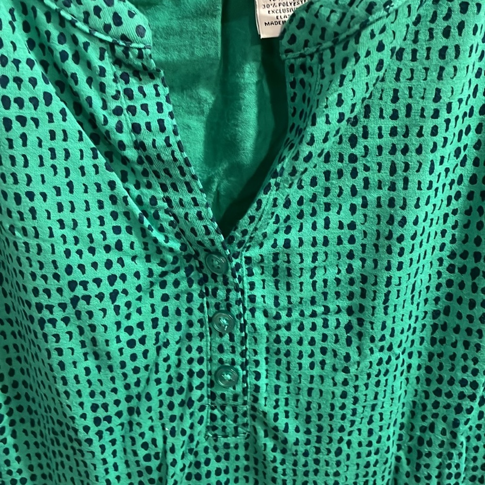 LIZ CLAIBORNE PETITE Green & Dark Blue Design Short Sleeve Top Size Petite Large - Picture 2 of 5